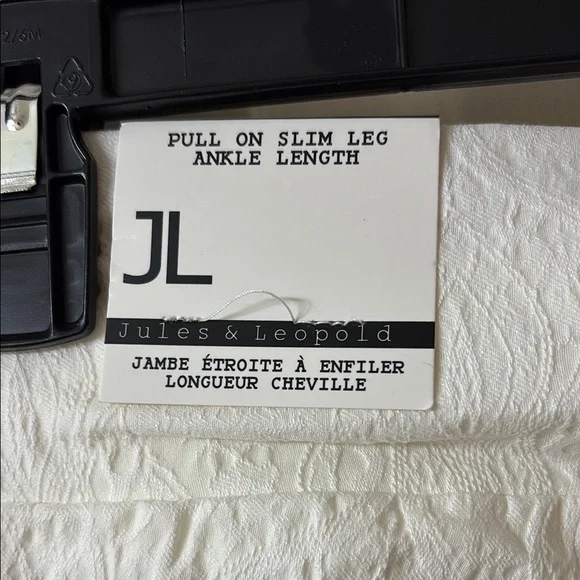 Jules & Leopold White Cropped Pants Ankle Length - Picture 3 of 5